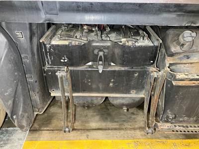 Freightliner Cascadia Battery Box