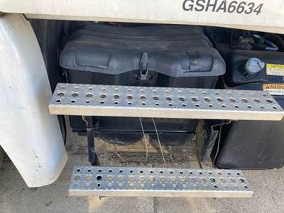 Freightliner Cascadia Battery Box