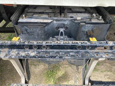 Freightliner Cascadia Battery Box