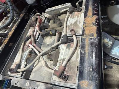 Freightliner Cascadia Battery Box