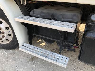 Freightliner Cascadia Battery Box