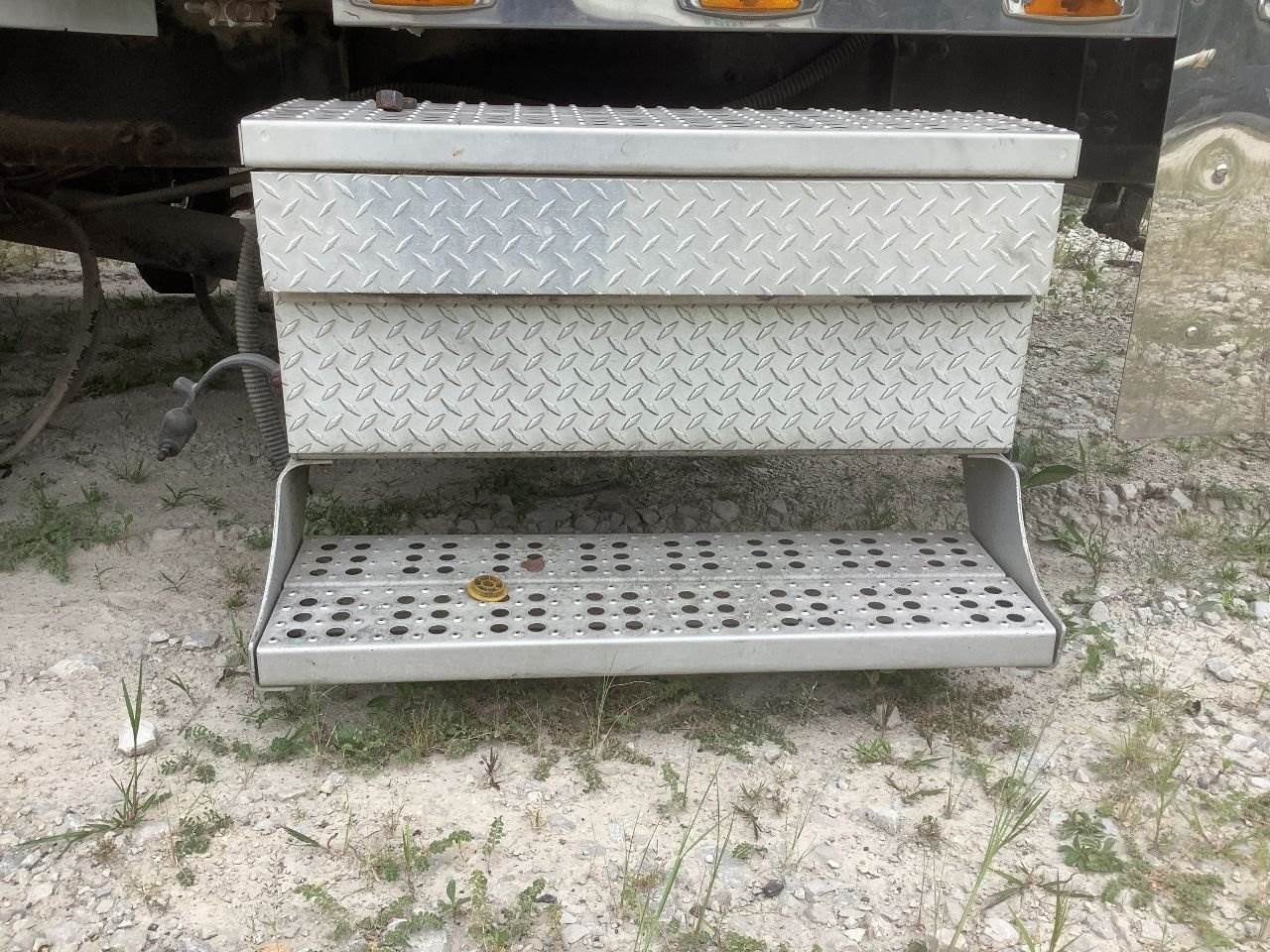 1998 Freightliner Classic XL Battery Box For Sale Des Moines, IA