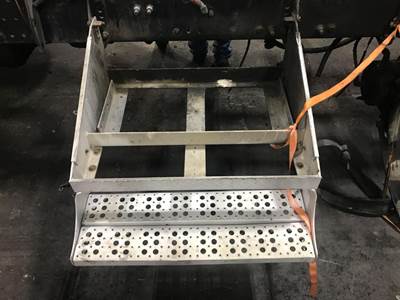 Freightliner Classic XL Battery Box