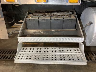 Freightliner Classic XL Battery Box