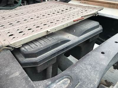 Freightliner Columbia 120 Battery Box