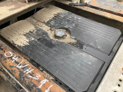 Freightliner Columbia 120 Battery Box