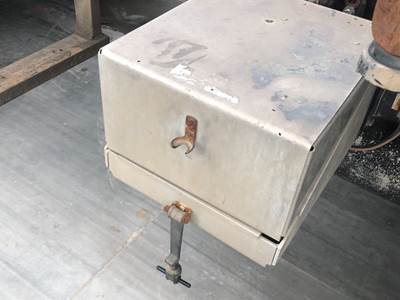 Freightliner Columbia 120 Battery Box