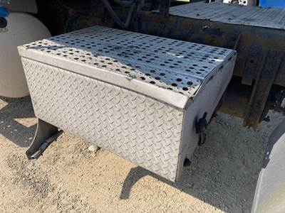 Freightliner Columbia 120 Battery Box
