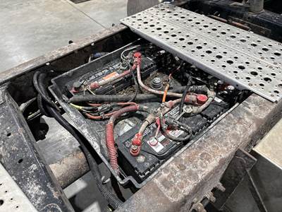 Freightliner Columbia 120 Battery Box