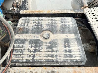 Freightliner Columbia 120 Battery Box