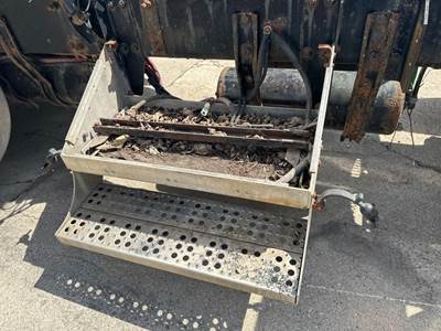 Freightliner FLD112 Battery Box