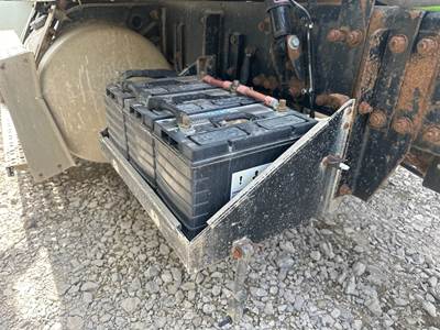 Freightliner FLD112 Battery Box