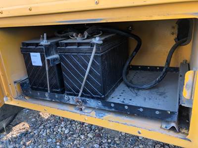 International 3800 Battery Box