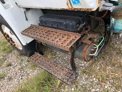 International 4400 Battery Box