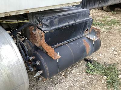 International 4400 Battery Box