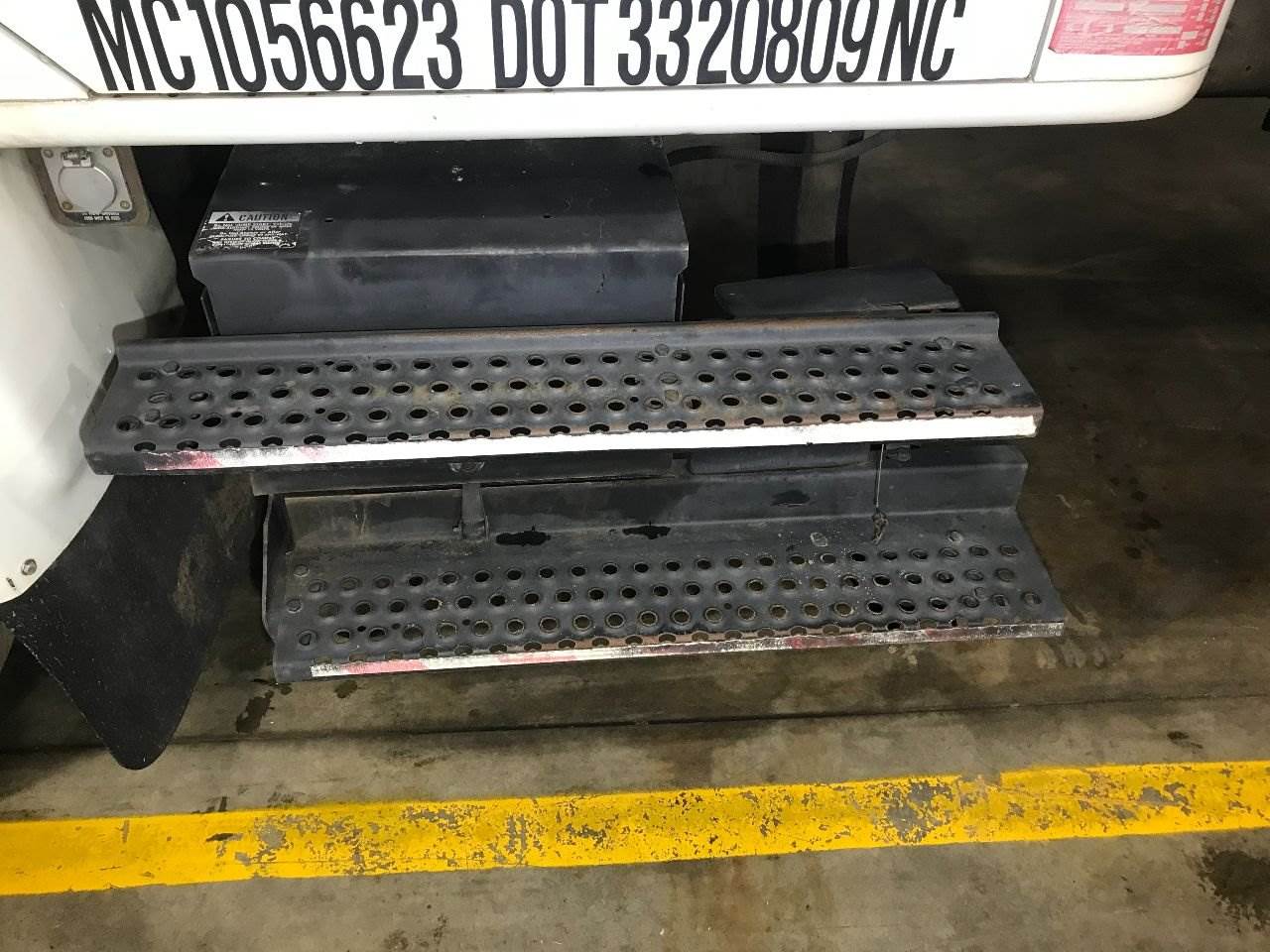 2001 International 4700 Battery Box For Sale Sioux Falls, SD