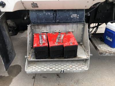 International 5500i Battery Box