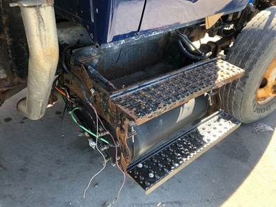 International 7400 Battery Box