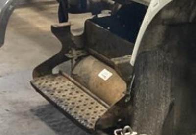 International 7400 Battery Box