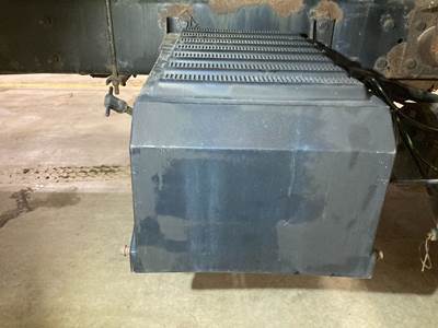 International 7600 Battery Box