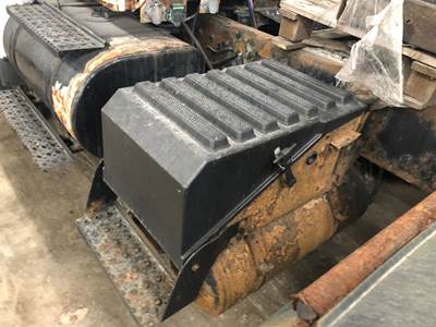 International 8500 Battery Box