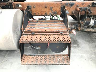 International 8600 Battery Box