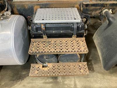 International 8600 Battery Box