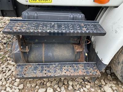 International 8600 Battery Box