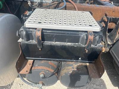 International 8600 Battery Box