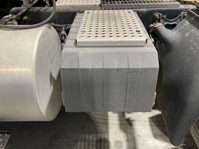 International 9100 Battery Box