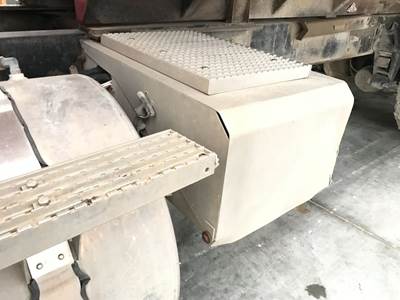 International 9200 Battery Box