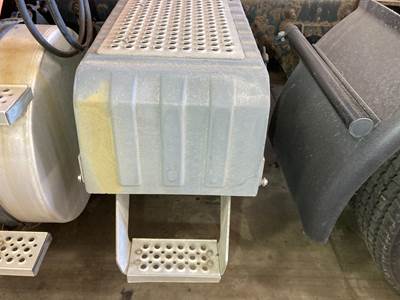 International 9400 Battery Box