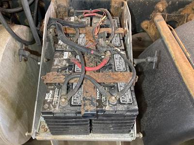 International 9400 Battery Box