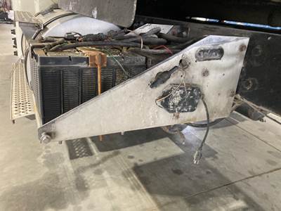 International 9400 Battery Box