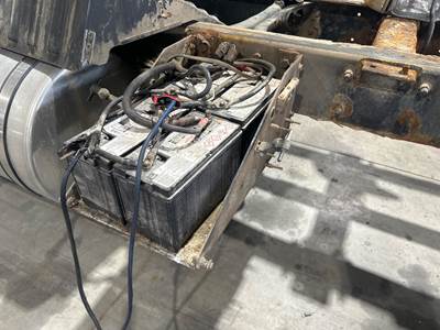 International 9400 Battery Box
