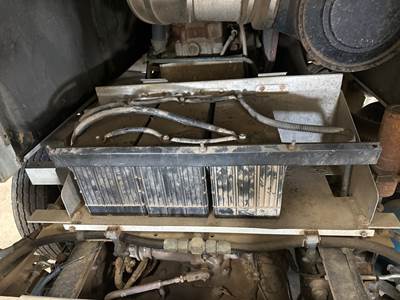 International 9700 Battery Box