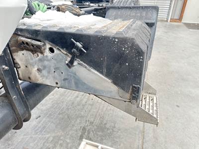 International 9900 Battery Box