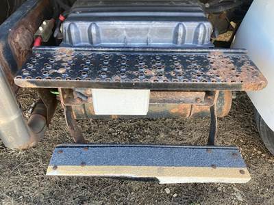 International DuraStar 4400 Battery Box for a International Durastar (4400)