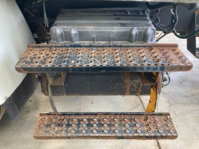 International DuraStar 4400 Battery Box for a International Durastar (4400)