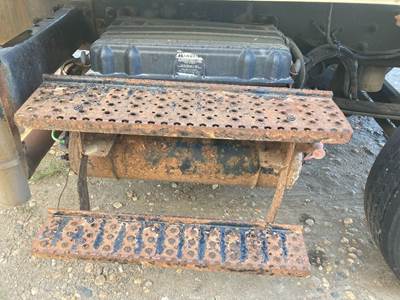 International DuraStar 4400 Battery Box for a International Durastar (4400)