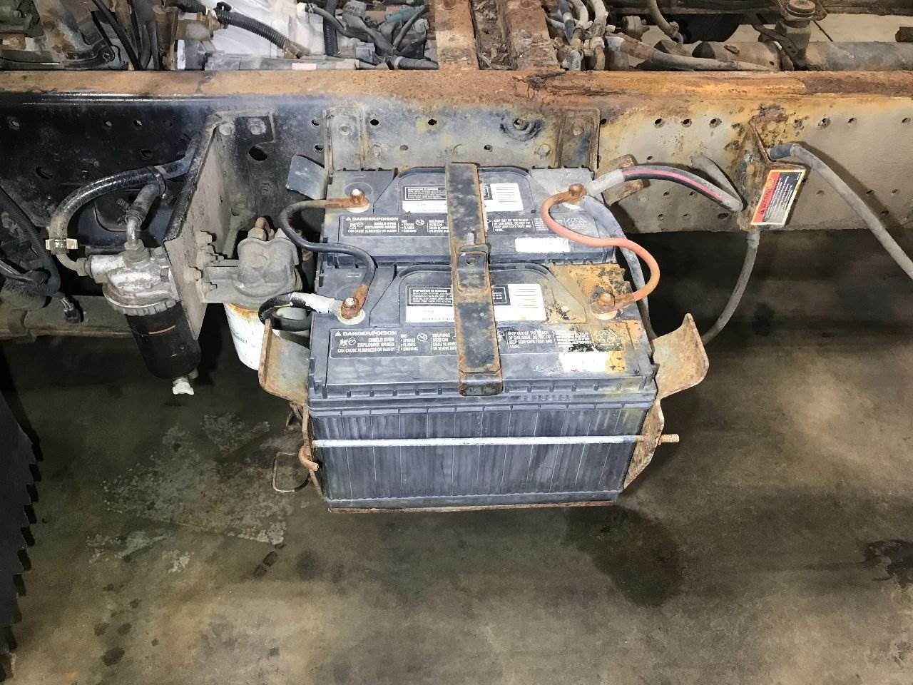 1999-isuzu-npr-battery-box-for-sale-sioux-falls-sd-25529794