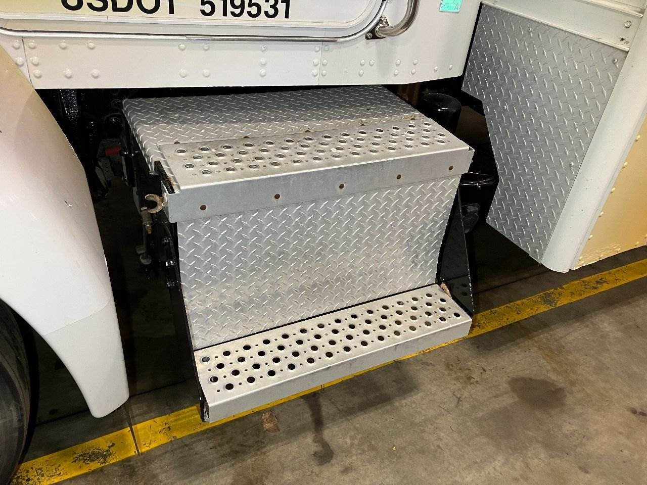 2012 Kenworth T370 Battery Box For Sale Sioux Falls, SD 25568868