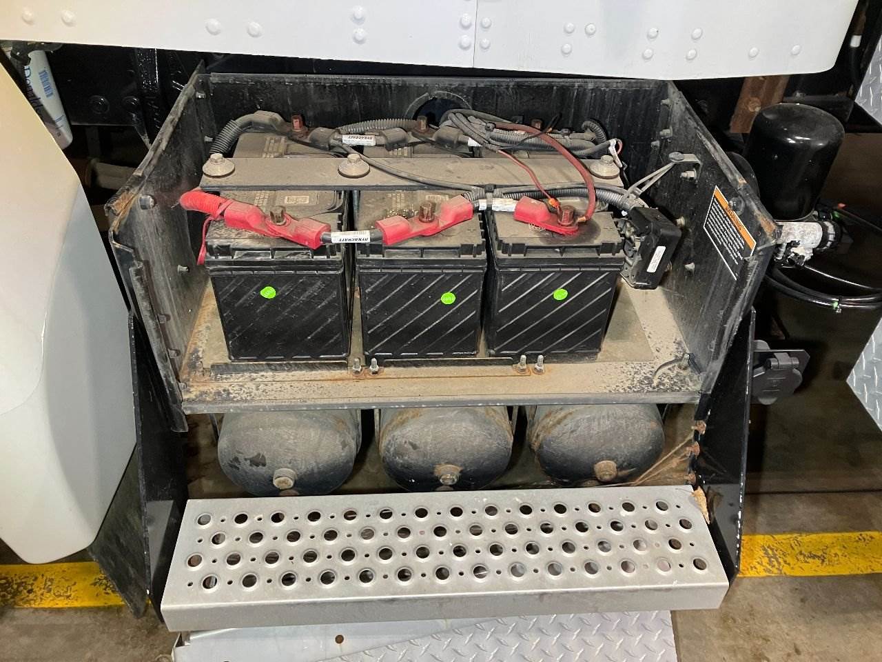 2012 Kenworth T370 Battery Box For Sale Sioux Falls, SD 25568868