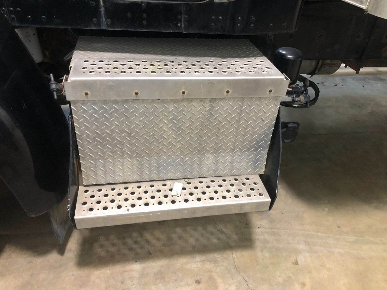 2009 Kenworth T370 Battery Box For Sale Winimac, IN 25569148