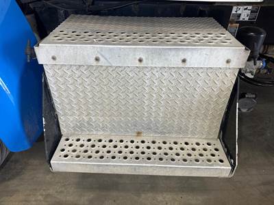 Kenworth T370 Battery Box