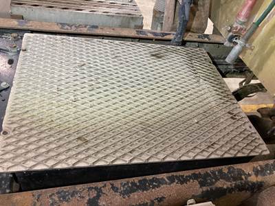 Kenworth T600 Battery Box