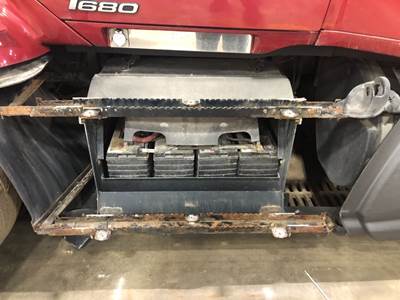Kenworth T680 Battery Box