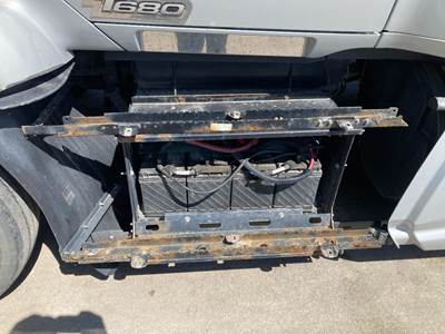 Kenworth T680 Battery Box