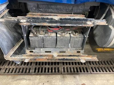 Kenworth T680 Battery Box