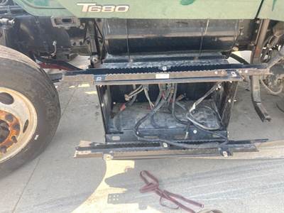 Kenworth T680 Battery Box